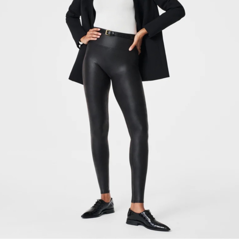 Spanks leather leggings